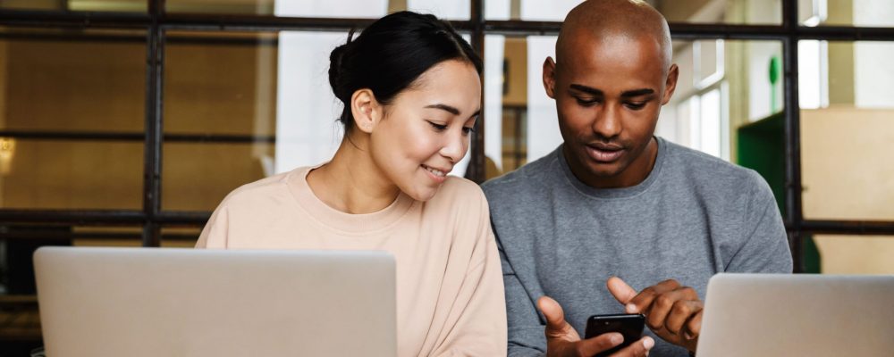 401k rollover couple researching 401k rollover options