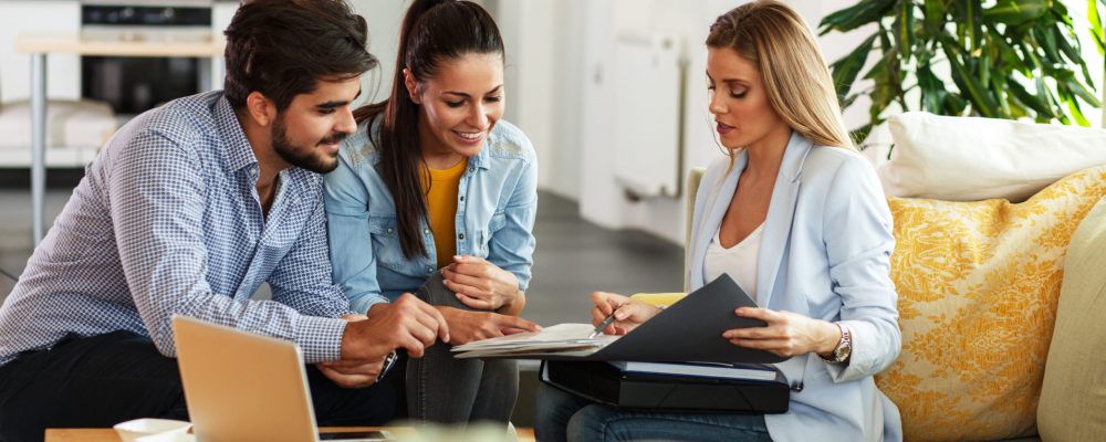 Female,Real,Estate,Agent,Offer,Home,Ownership,And,Life,Insurance