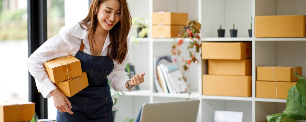 Portrait,Of,Starting,Small,Businesses,Sme,Owners,Female,Entrepreneurs,Working Portrait,Of,Starting,Small,Businesses,Sme,Owners,Female,Entrepreneurs,Working