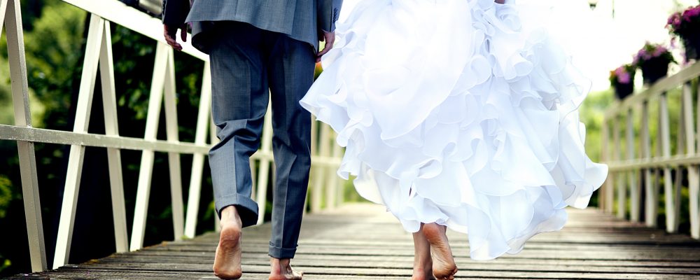 Beautiful,Wedding,Couple,Is,Enjoying,Wedding